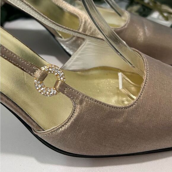 NWOT Stuart Weitzman Heels Women's Size 8.5 Gold Slingback Shimmery Ankle Strap - Picture 5 of 14